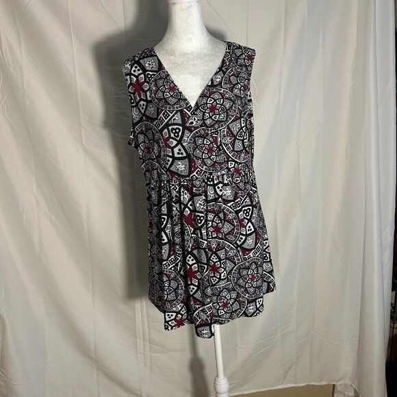 Flirty Pink Size 1X Purple/Black/Gray color, Sleeveless V-neck Top - Picture 1 of 5